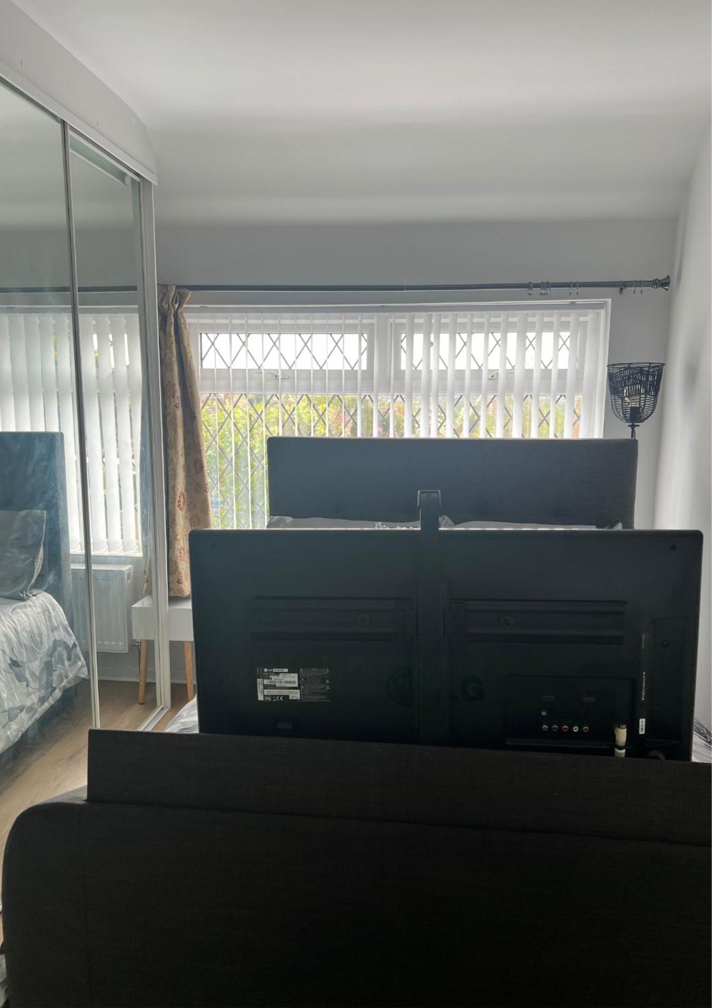 Double Room In Great Barr Near M5 - M6 - Parking - Tv Bed-Garden برمنغهام المظهر الخارجي الصورة